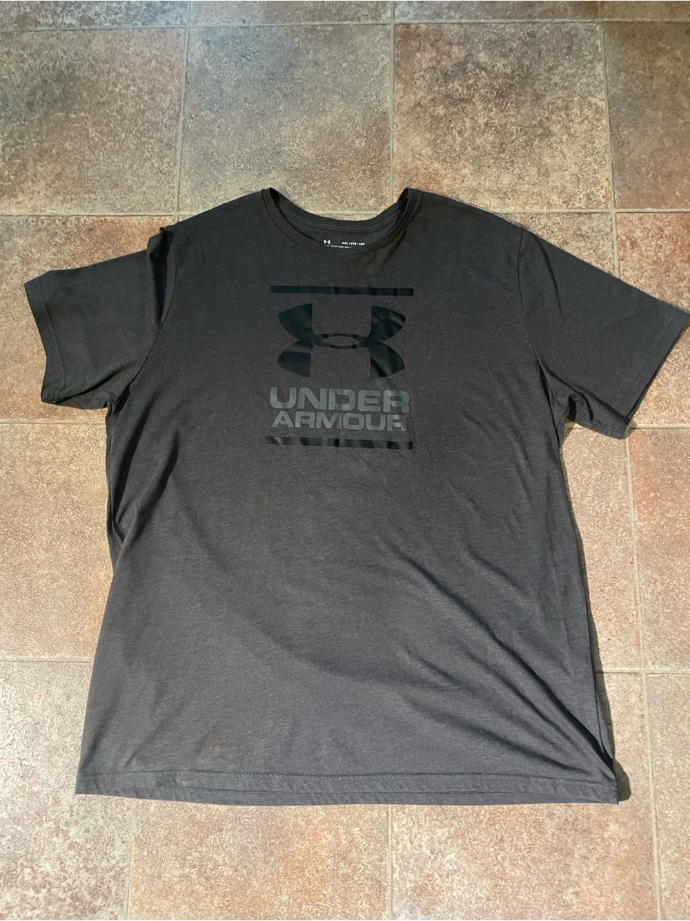 Under Armour Men’s Short-Sleeve Tees - Black, Navy, and Red - Picture 2 of 5
